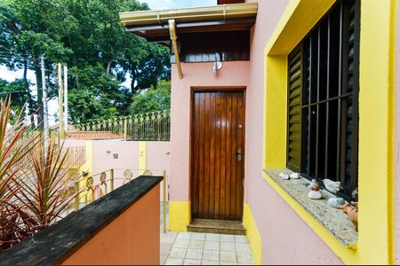 Casa à venda com 190m², 2 quartos e 4 vagasEntrada Social 