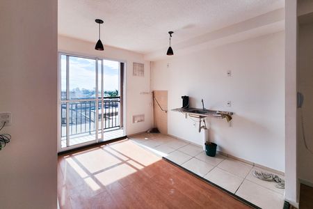 Sala de apartamento para alugar com 2 quartos, 40m² em São Francisco Xavier, Rio de Janeiro