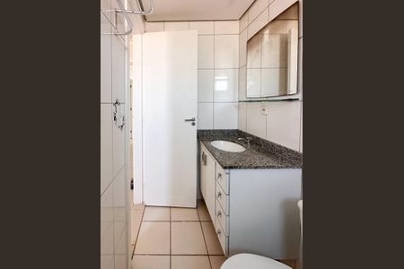 Apartamento à venda com 60m², 2 quartos e 1 vaga Apartamento à venda com 60m², 2 quartos e 1 vagaBanheiro da Suíte