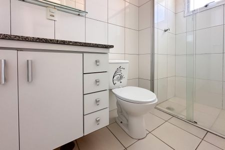 Apartamento à venda com 60m², 2 quartos e 1 vaga Apartamento à venda com 60m², 2 quartos e 1 vagaBanheiro da Suíte