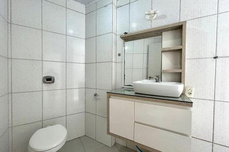 Banheiro  de apartamento para alugar com 1 quarto, 60m² em Centro, Florianópolis