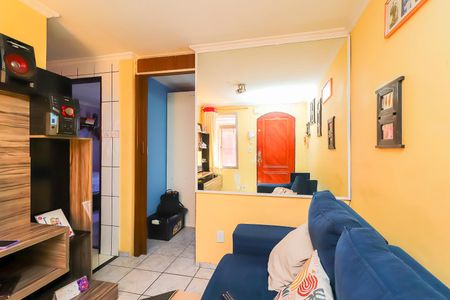 Sala de apartamento para alugar com 2 quartos, 34m² em Conjunto Habitacional Barro Branco I, São Paulo