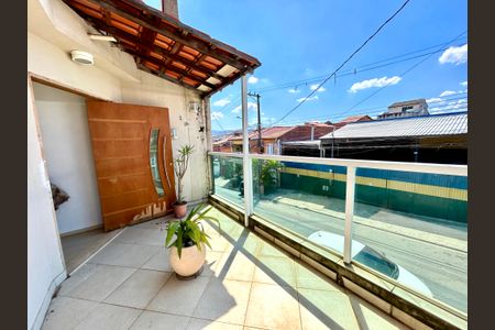 Casa para alugar com 116m², 2 quartos e 1 vaga Casa para alugar com 116m², 2 quartos e 1 vagaSacada da Suíte