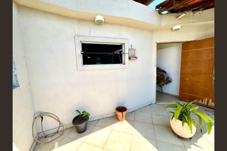 Casa para alugar com 116m², 2 quartos e 1 vaga Casa para alugar com 116m², 2 quartos e 1 vagaSacada da Suíte