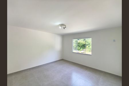 Casa para alugar com 90m², 2 quartos e sem vaga