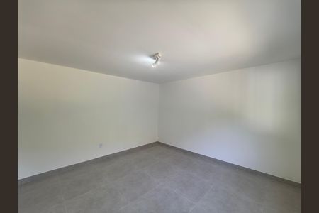 Casa para alugar com 90m², 2 quartos e sem vaga