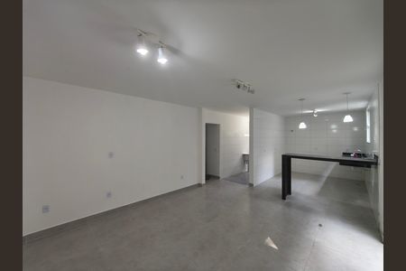 Casa para alugar com 90m², 2 quartos e sem vaga