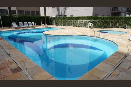 Apartamento para alugar com 68m², 3 quartos e 1 vagaÁrea comum - Piscina