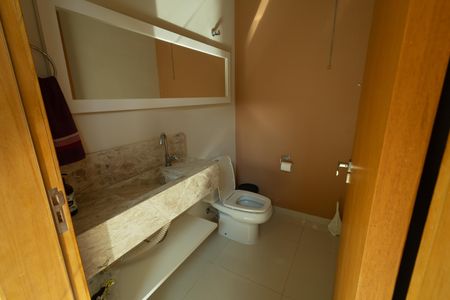 Casa de condomínio para alugar com 307m², 3 quartos e 4 vagas Casa de condomínio para alugar com 307m², 3 quartos e 4 vagaslavabo