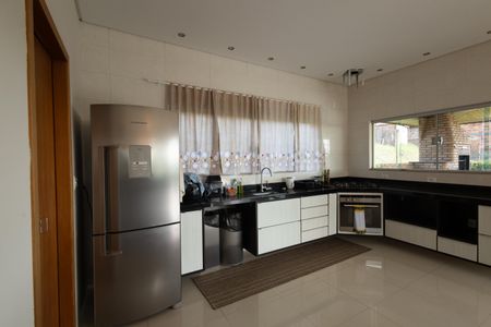 Casa de condomínio para alugar com 307m², 3 quartos e 4 vagas Casa de condomínio para alugar com 307m², 3 quartos e 4 vagascozinha