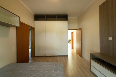 Casa de condomínio para alugar com 307m², 3 quartos e 4 vagas Casa de condomínio para alugar com 307m², 3 quartos e 4 vagasquarto