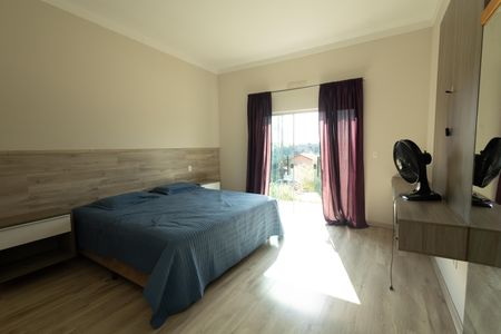 Casa de condomínio para alugar com 307m², 3 quartos e 4 vagas Casa de condomínio para alugar com 307m², 3 quartos e 4 vagassuíte