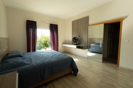 Casa de condomínio para alugar com 307m², 3 quartos e 4 vagas Casa de condomínio para alugar com 307m², 3 quartos e 4 vagassuíte