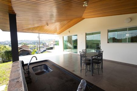 Casa de condomínio para alugar com 307m², 3 quartos e 4 vagas Casa de condomínio para alugar com 307m², 3 quartos e 4 vagasVaranda da Sala