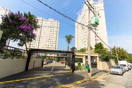 Apartamento para alugar com 45m², 2 quartos e 1 vaga Apartamento para alugar com 45m², 2 quartos e 1 vagaFachada