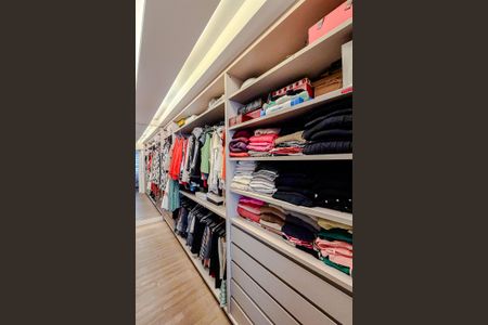 Apartamento à venda com 170m², 3 quartos e 3 vagas Apartamento à venda com 170m², 3 quartos e 3 vagasQuarto 1 - Suíte