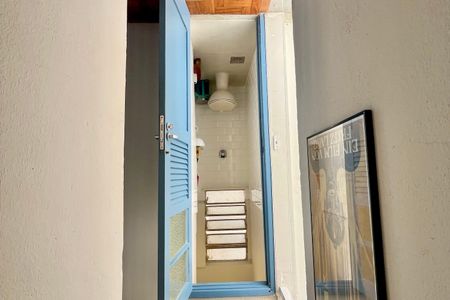 Apartamento à venda com 130m², 4 quartos e sem vagaBanheiro de serviço