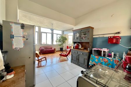 Apartamento à venda com 130m², 4 quartos e sem vagaCozinha