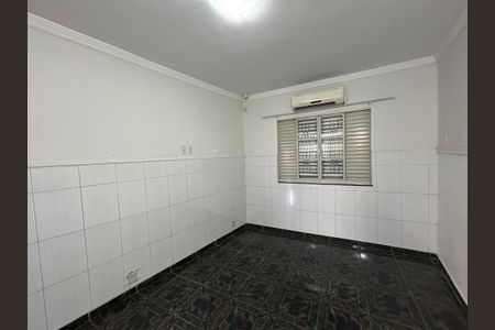 Casa para alugar com 100m², 2 quartos e sem vagaQuarto