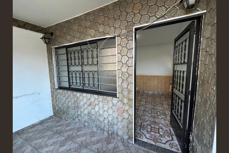 Casa para alugar com 100m², 2 quartos e sem vagaVaranda