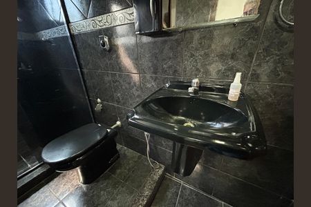 Casa para alugar com 100m², 2 quartos e sem vagaBanheiro da Suíte