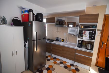 Cozinha de apartamento para alugar com 2 quartos, 45m² em Jardim Algarve, Viamão