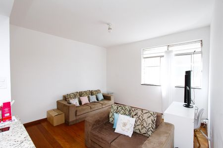 Sala de apartamento para alugar com 3 quartos, 116m² em João Pinheiro, Belo Horizonte