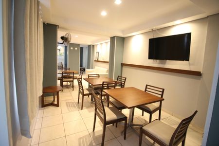 Apartamento para alugar com 49m², 2 quartos e 1 vagaÁrea comum - Salão de festas