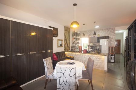 Casa para alugar com 155m², 2 quartos e 1 vaga Casa para alugar com 155m², 2 quartos e 1 vagaSala/Cozinha