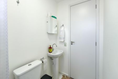 Apartamento para alugar com 43m², 2 quartos e 1 vaga Apartamento para alugar com 43m², 2 quartos e 1 vagaBanheiro