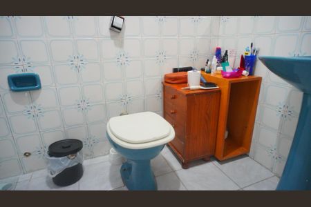 Banheiro suíte 1 de apartamento à venda com 3 quartos, 96m² em Santo Antônio, Porto Alegre