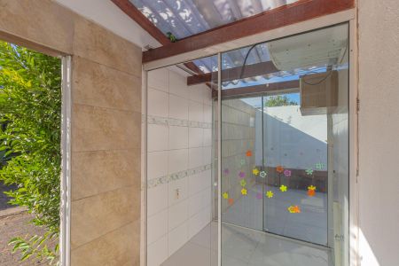 Casa de condomínio à venda com 124m², 3 quartos e 2 vagas Casa de condomínio à venda com 124m², 3 quartos e 2 vagasÁrea de Serviço