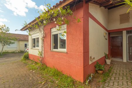 Casa de condomínio à venda com 124m², 3 quartos e 2 vagas Casa de condomínio à venda com 124m², 3 quartos e 2 vagasFachada/Entrada