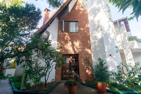 Casa à venda com 270m², 4 quartos e 2 vagasFachada