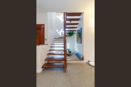 Casa à venda com 270m², 4 quartos e 2 vagasSala