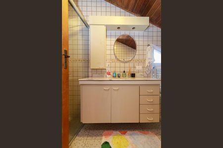 Casa à venda com 270m², 4 quartos e 2 vagasSuíte 4 - Banheiro