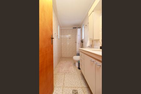 Casa à venda com 270m², 4 quartos e 2 vagasBanheiro 3