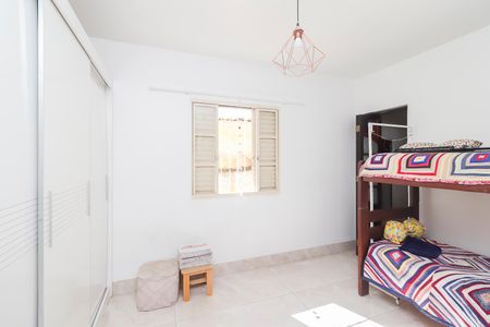 Casa à venda com 280m², 3 quartos e 3 vagasQuarto 2 - Suíte