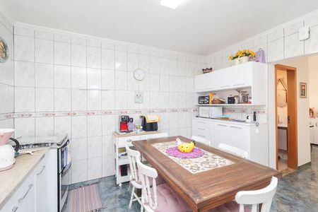 Casa à venda com 280m², 3 quartos e 3 vagasCozinha