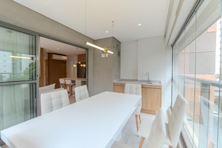 Apartamento à venda com 70m², 2 quartos e 1 vagaSala de Jantar