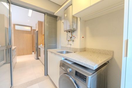 Apartamento à venda com 70m², 2 quartos e 1 vagaÁrea de Serviço