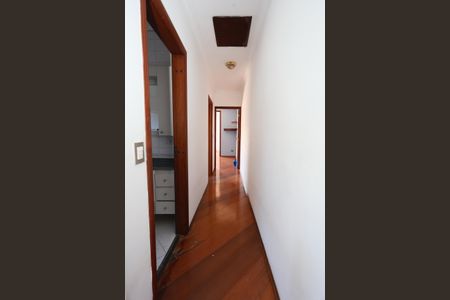 Casa à venda com 151m², 3 quartos e 2 vagascorredor