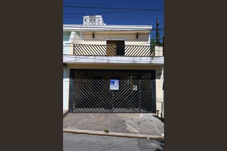 Casa à venda com 151m², 3 quartos e 2 vagasFachada