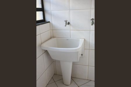 Casa à venda com 151m², 3 quartos e 2 vagasÁrea de Serviço