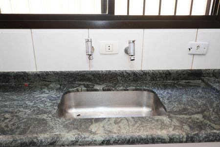 Casa à venda com 151m², 3 quartos e 2 vagascozinha