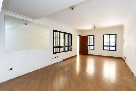 Casa à venda com 151m², 3 quartos e 2 vagasSala