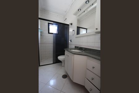 Casa à venda com 151m², 3 quartos e 2 vagasBanheiro