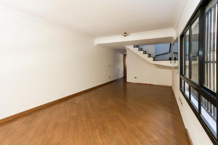 Casa à venda com 151m², 3 quartos e 2 vagasSala