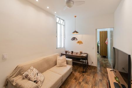 Sala de apartamento à venda com 2 quartos, 60m² em Grajaú, Rio de Janeiro