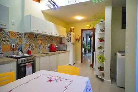 Cozinha  de casa à venda com 2 quartos, 94m² em Morro Santana, Porto Alegre